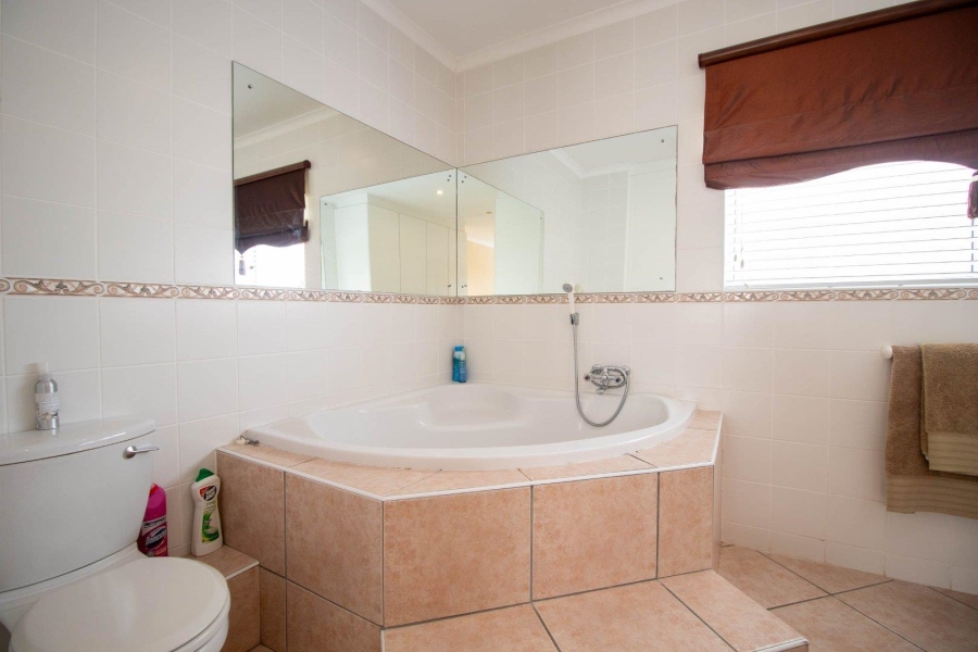 4 Bedroom Property for Sale in Langebaan Western Cape